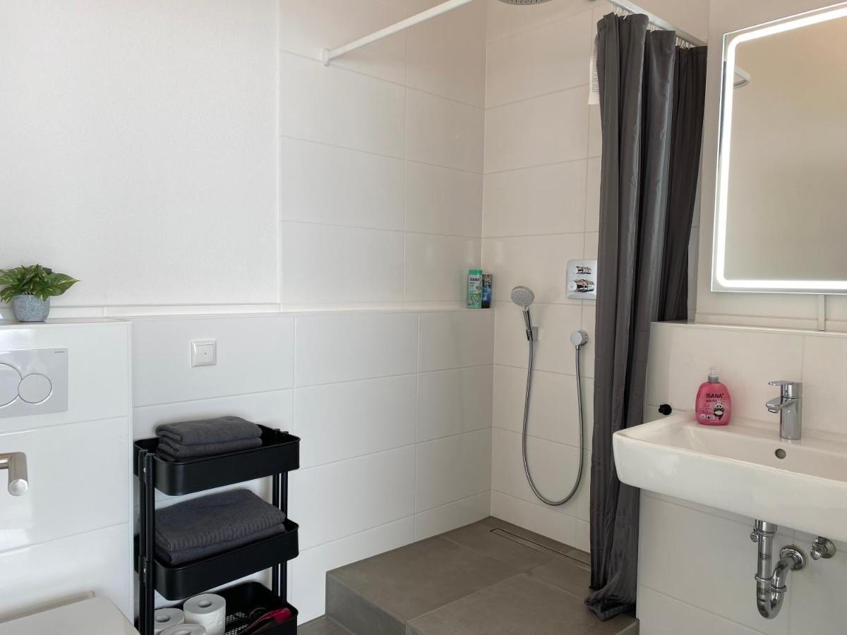 Apartment 2-zimmer-appartment In Top-city-lage Mit Parken Und Klimaanlage *